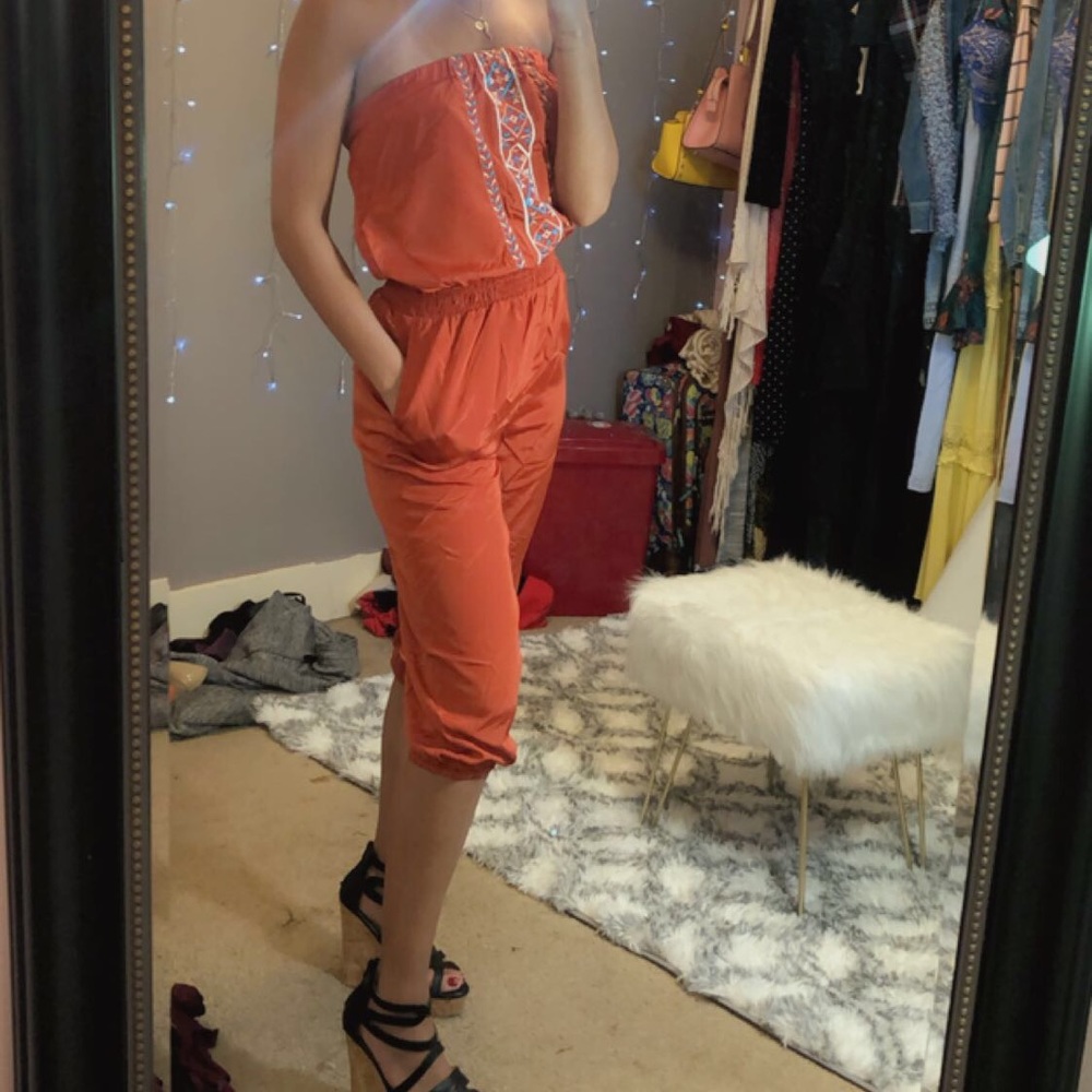 Jumper - Picture 2 of 2